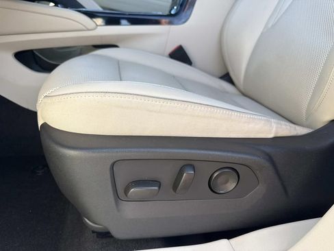 Used 2021 Buick Envision Essence FWD image 20