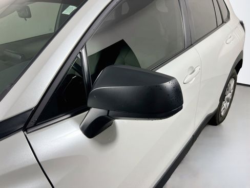 Used 2026 Toyota Corolla Cross L FWD image 12