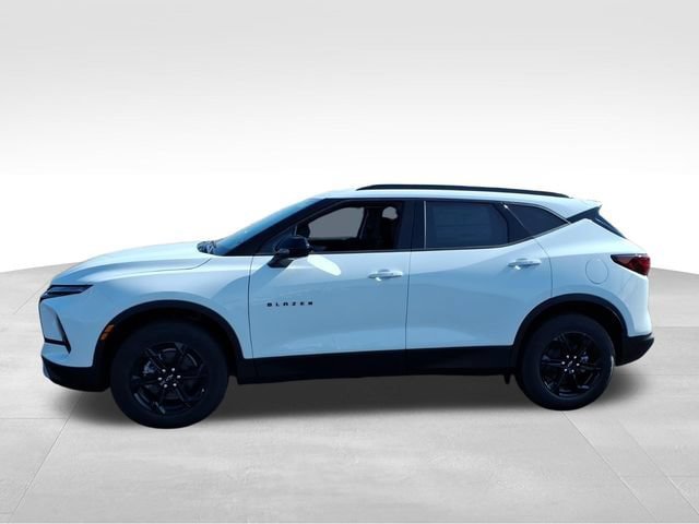 New 2026 Chevrolet Blazer LT w/ Midnight/Sport Edition FWD image 6