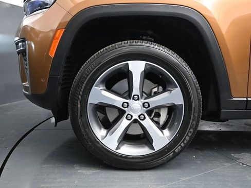 New 2026 Jeep Grand Cherokee L Limited AWD/4WD image 16