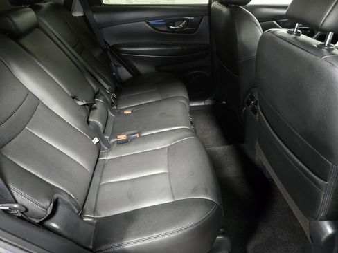 Used 2020 Nissan Rogue SL image 45