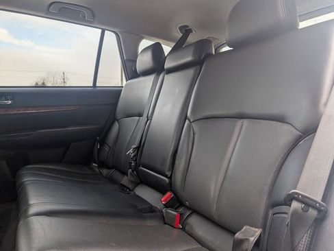 Used 2011 Subaru Outback 2.5i Limited image 17