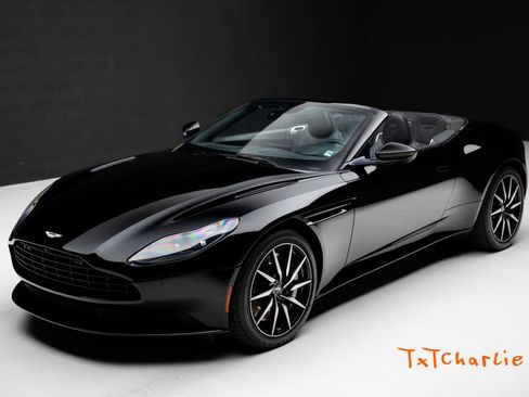 Used 2019 Aston Martin DB11 Volante RWD image 1