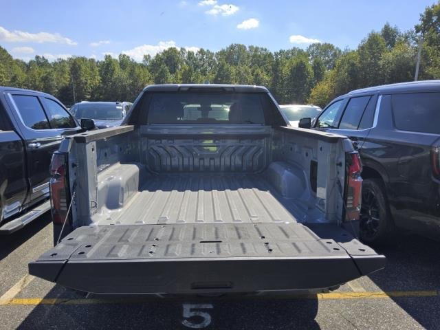 Used 2025 Chevrolet Silverado EV LT AWD/4WD image 4