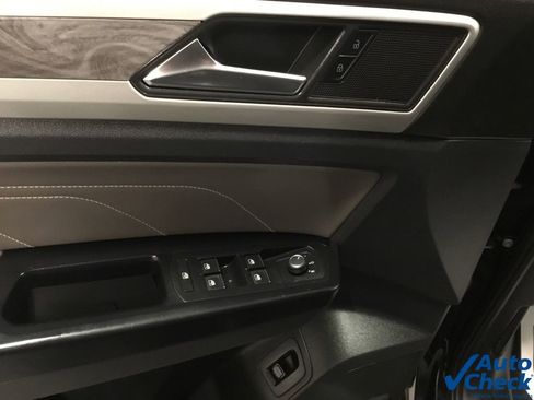 Used 2021 Volkswagen Atlas Cross Sport SE image 23