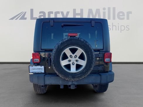 Used 2012 Jeep Wrangler Sport image 4