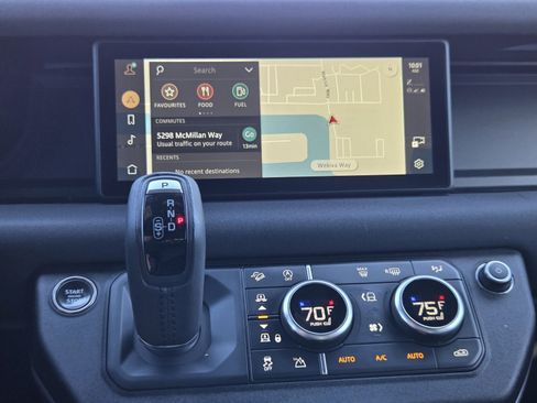 Certified 2023 Land Rover Defender 110 X-Dynamic SE image 13