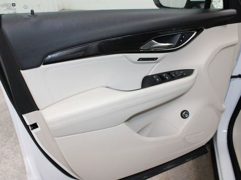 Used 2023 Buick Envision Essence AWD/4WD image 19