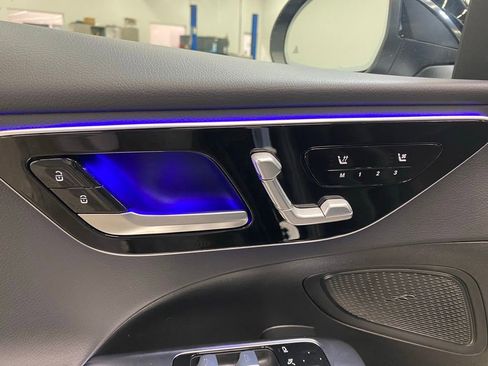 Used 2025 Mercedes-Benz C 300 Sedan image 28