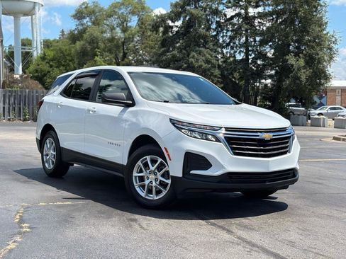 Used 2023 Chevrolet Equinox LS w/ LS Convenience Package AWD/4WD image 12