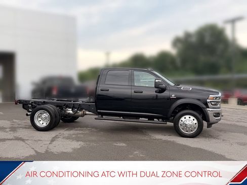 New 2026 RAM 5500 Tradesman AWD/4WD image 4
