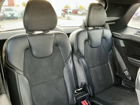 Used 2019 Volvo XC90 T5 R-Design w/ Advanced Package image 28