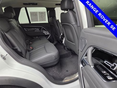 Used 2024 Land Rover Range Rover SE image 19