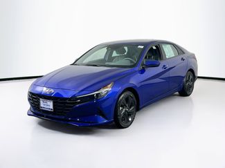Used 2023 Hyundai Elantra SEL video 1
