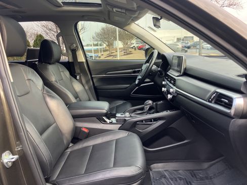 Used 2022 Kia Telluride S image 38