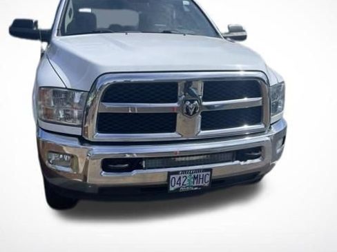 Used 2014 RAM 3500 SLT w/ Luxury Group AWD/4WD image 6