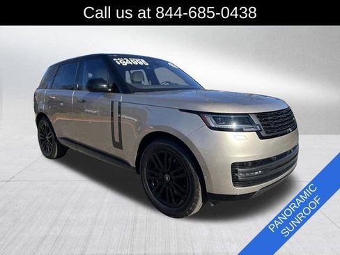Used 2023 Land Rover Range Rover SE image 3