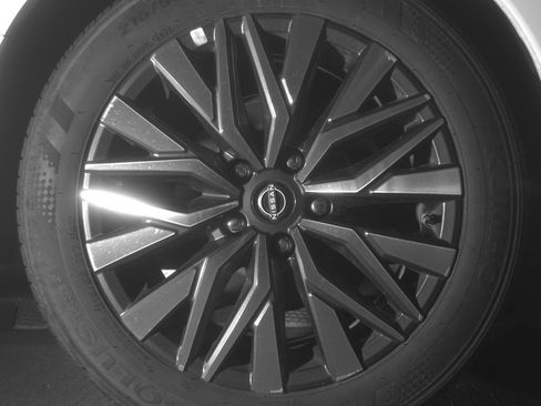 Used 2025 Nissan Altima 2.5 SV image 15
