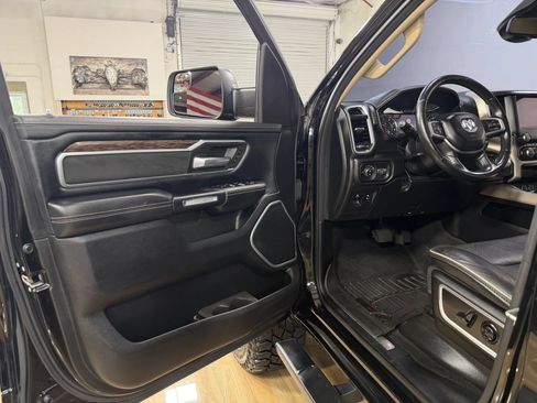Used 2020 RAM 1500 Laramie AWD/4WD image 13