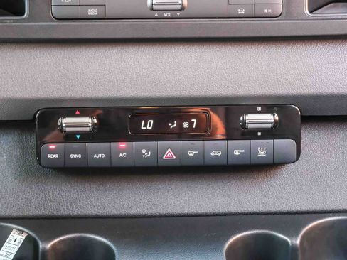 Used 2024 Mercedes-Benz Sprinter 2500 image 19