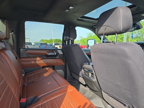Used 2024 GMC Sierra 2500 Denali Ultimate AWD/4WD image 17