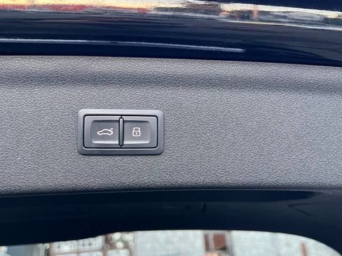 Used 2016 Audi Q3 2.0T Prestige image 31