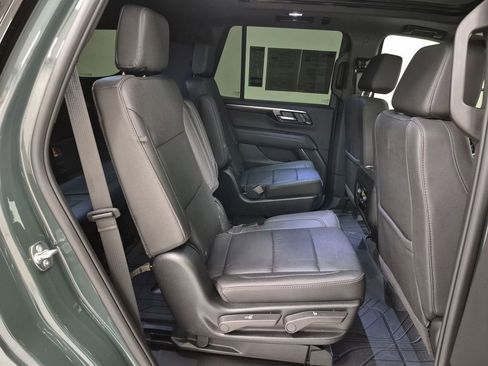 Used 2026 Chevrolet Tahoe Z71 w/ Comfort Package image 28