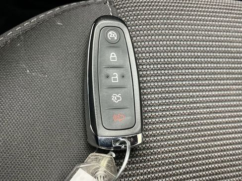 Used 2017 Ford Taurus SEL w/ Equipment Group 201A image 25