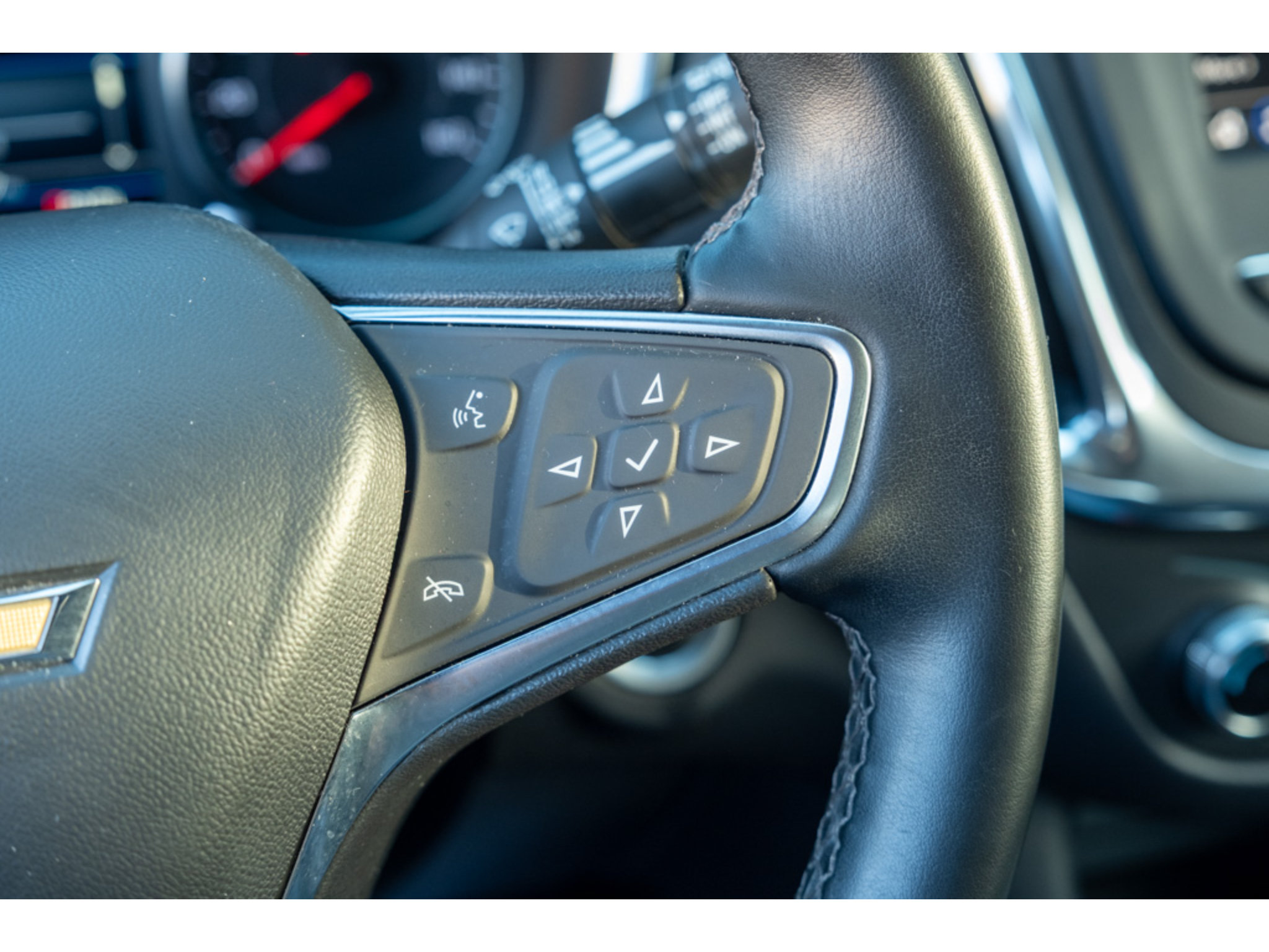 Used 2024 Chevrolet Equinox LT FWD image 19