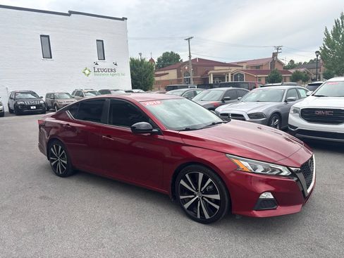Used 2019 Nissan Altima 2.5 SR FWD image 6