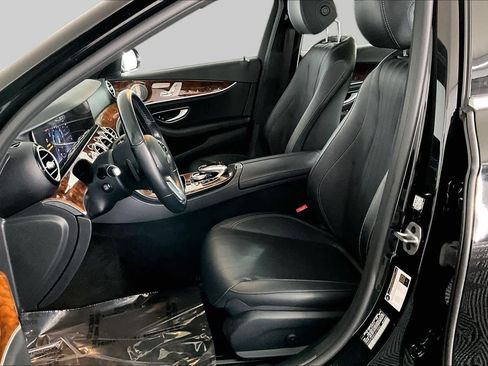 Used 2020 Mercedes-Benz E 350 4MATIC Sedan image 9