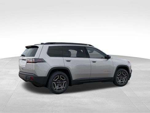 New 2026 Jeep Cherokee Laredo image 4