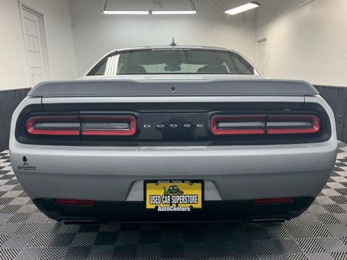 Used 2022 Dodge Challenger R/T image 6