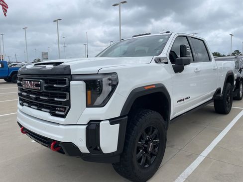 Used 2025 GMC Sierra 2500 AT4 w/ AT4 Premium Plus Package image 1