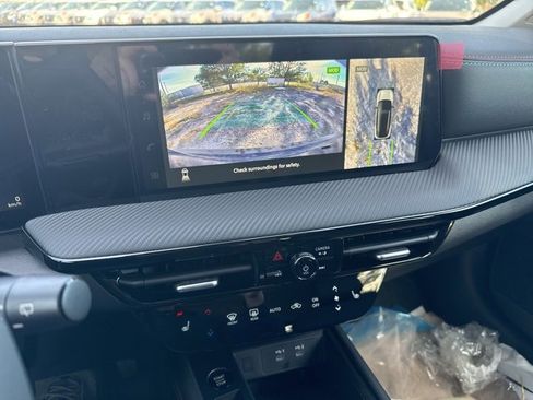 New 2026 Nissan Kicks SR w/ SR Premium Package image 16