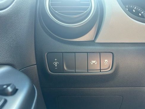 Used 2019 Hyundai Kona SE FWD image 21