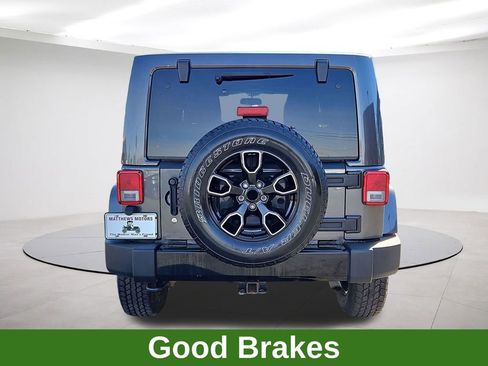 Used 2018 Jeep Wrangler Unlimited Sahara image 6