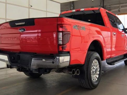 Used 2022 Ford F250 Lariat w/ Chrome Package image 3