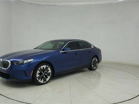 Used 2025 BMW 540i xDrive image 65