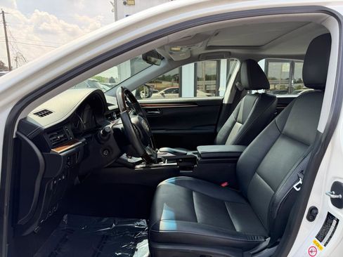 Used 2017 Lexus ES 350 w/ Navigation System Package FWD image 11