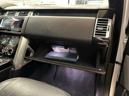 Used 2018 Land Rover Range Rover image 31