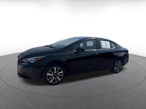 Used 2025 Nissan Versa SV FWD image 7