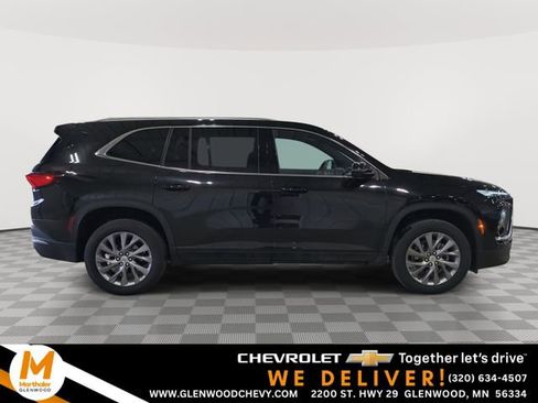 Used 2025 Buick Enclave Preferred AWD/4WD image 1