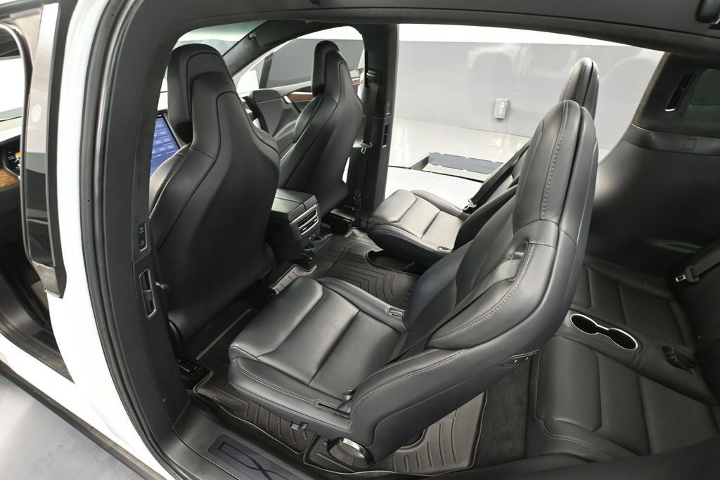 Used 2018 Tesla Model X 100D AWD/4WD image 26