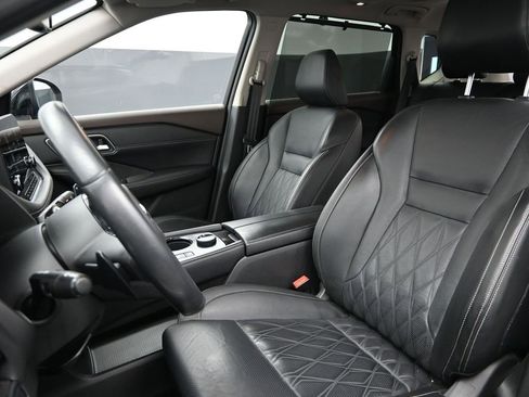 Used 2021 Nissan Rogue Platinum image 16