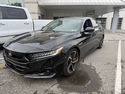 Used 2021 Honda Accord Sport image 2