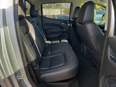 Used 2017 GMC Canyon SLT w/ Driver Alert Package image 12