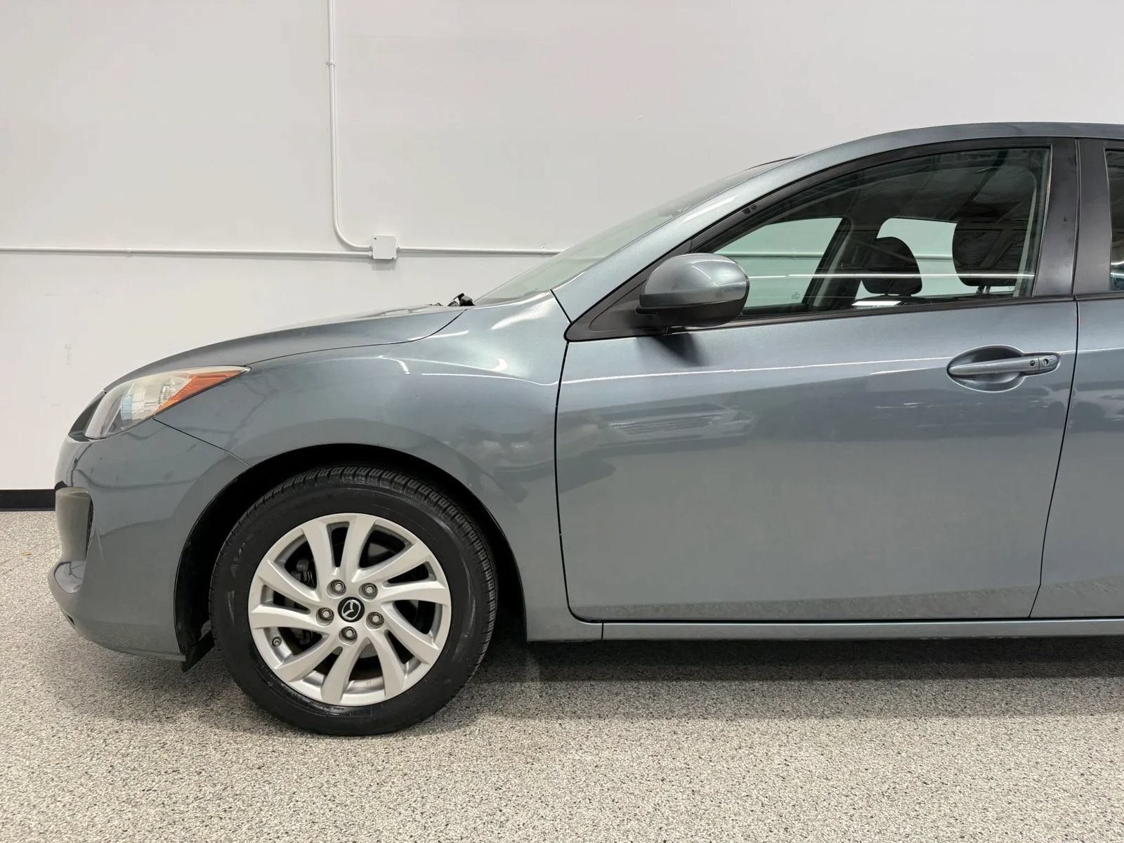 Used 2013 MAZDA MAZDA3 i Touring FWD image 8