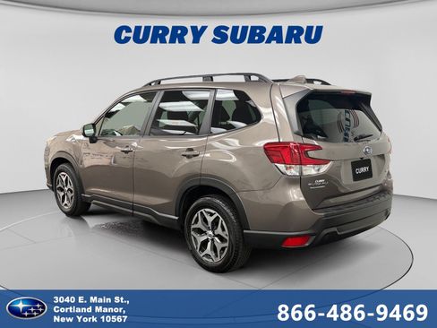 Certified 2023 Subaru Forester Premium AWD/4WD image 3