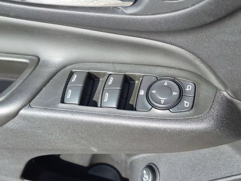 Used 2022 Chevrolet Equinox LT FWD image 15